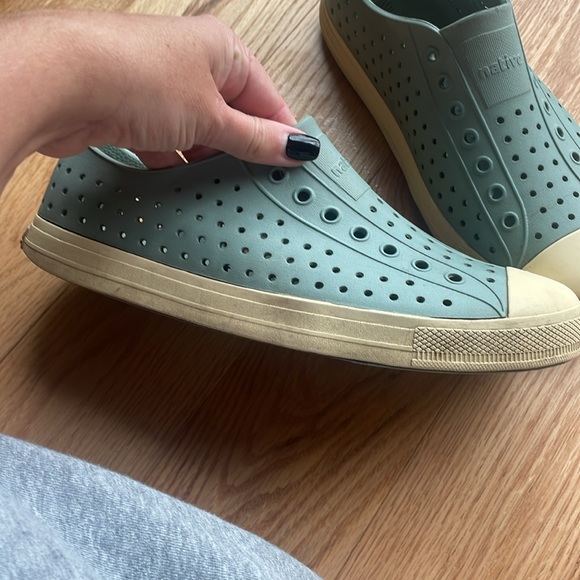 NATIVE || Jefferson Block Shoe Size 11 - Picture 3 of 8